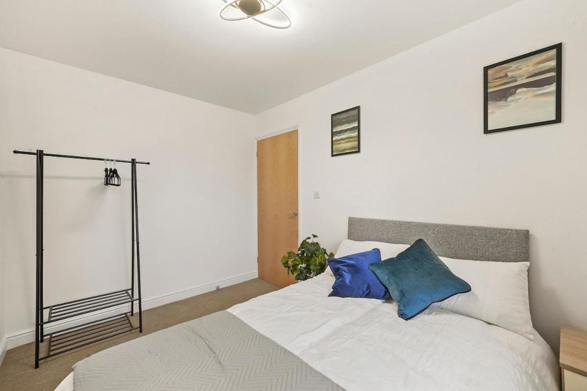 Appartamento Comfortable 2-bed Flat, Free Parking, Near Excel